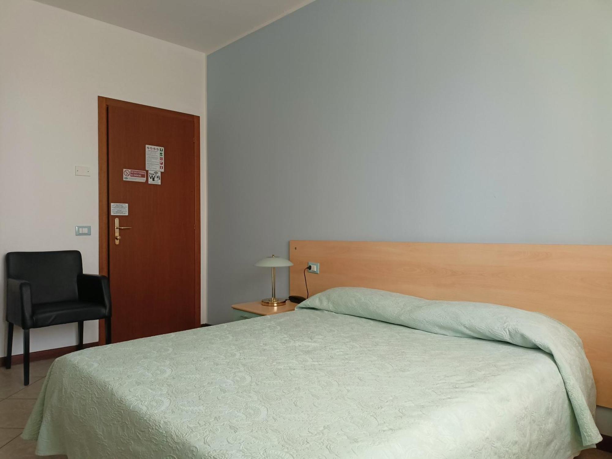 Hotel Ariston Imperial Porto Garibaldi Exterior photo